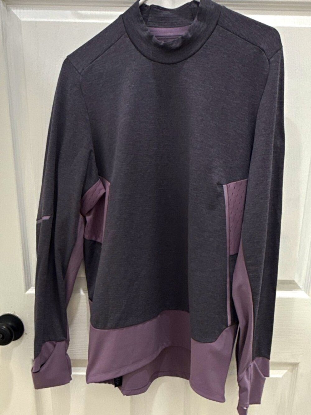 Lululemon Women’s L Gray/Purple Colorblock 1/4 Zip Mock Neck Pullover